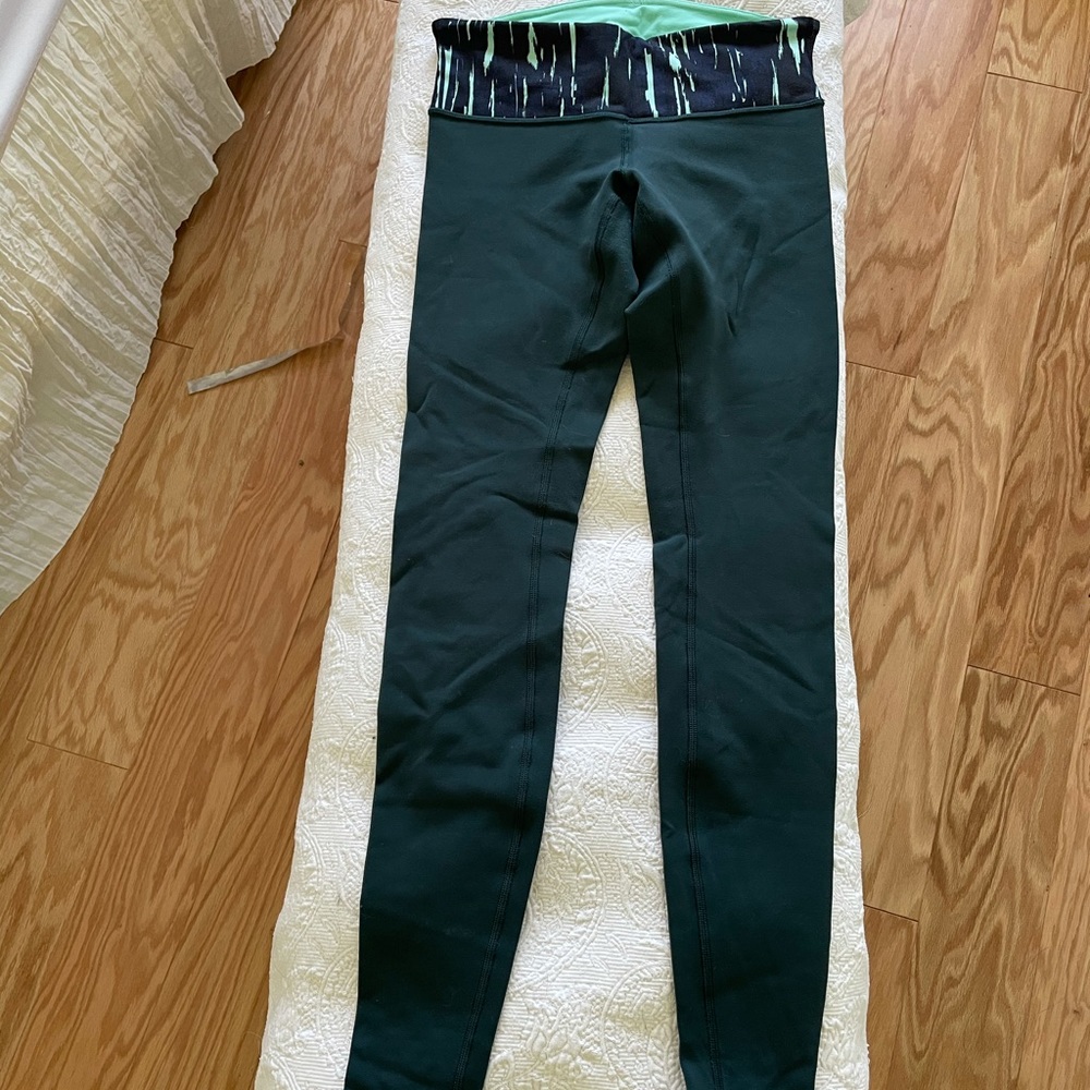 Lululemon wunder under 28” size 6